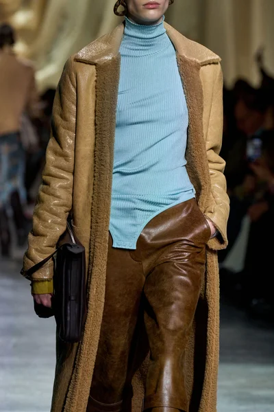 Look 46